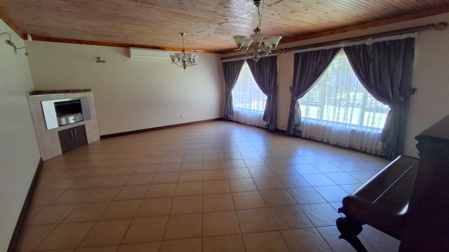 3 Bedroom Property for Sale in Protea Park North West